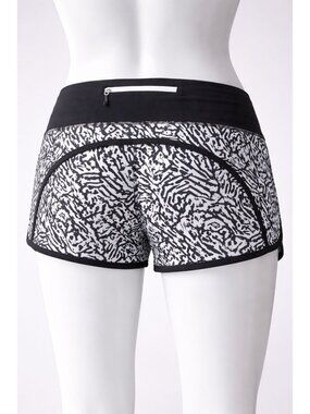 Lululemon Run Times size 6 Brushed Animal White & Black Shorts Athletic